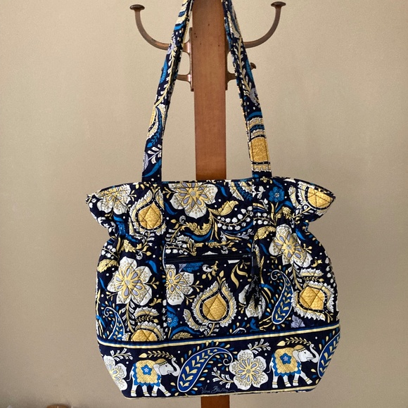 VERA BRADLEY LARGE TOTE ELLIE BLUE RARE FIND RETIRED ELEPHANT - Picture 1 of 7